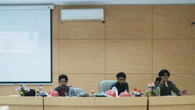 Gambar Dema FST Bekerjasama HMI Cagora FST Gelar Bedah Film Senyap